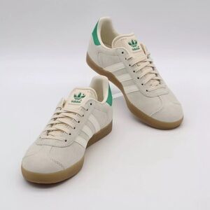 Adidas Gazelle Women’s Shoes in Wonder White / Cream White / Gum size 7